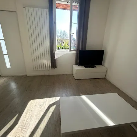 Studio Cosy Lyon Bron Exterior photo